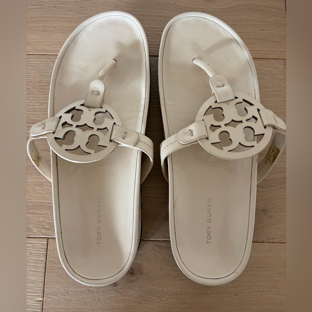 Tory Burch Miller Cloud Lug Soft Leather Ivory Black Sandals | US Women's 8.5 - Picture 4 of 6